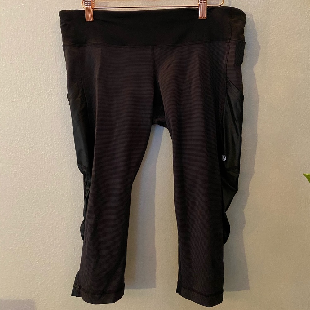 Lulu Lemon Crop Pants with Leather detail